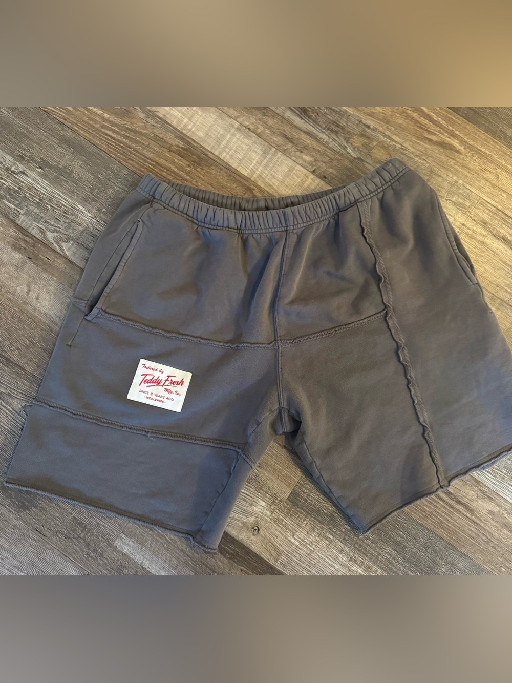 Teddy Fresh Men's Charcoal sweat shorts size L